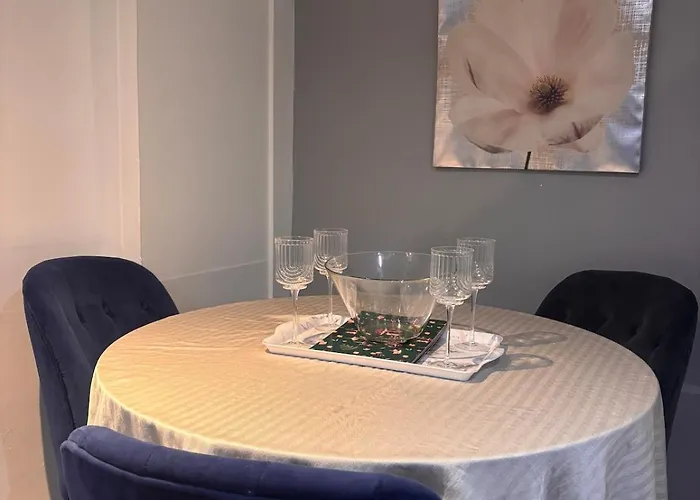 Apartman Chestnut - A Woodland Escape Near The City!