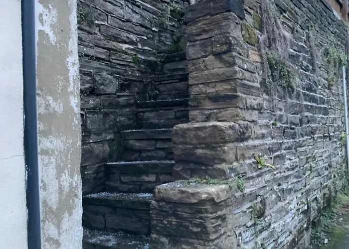 Chestnut - A Woodland Escape Near The City! Bradford